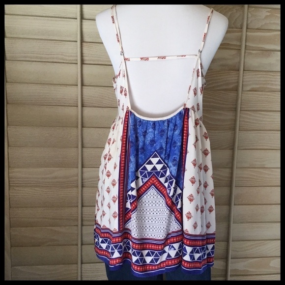 LIKE NEW FOREVER 21 TOP - Picture 3 of 11